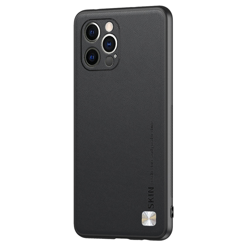 Pouzdro odolné proti nárazu pro iPhone 13 Pro Max 6,7palcový PU kožený kryt PC+TPU na telefon s kovovým dekorem Pouzdro odolné proti nárazu pro iPhone 13 Pro Max 6,7palcový PU kožený kryt PC+TPU na telefon s kovovým dekorem